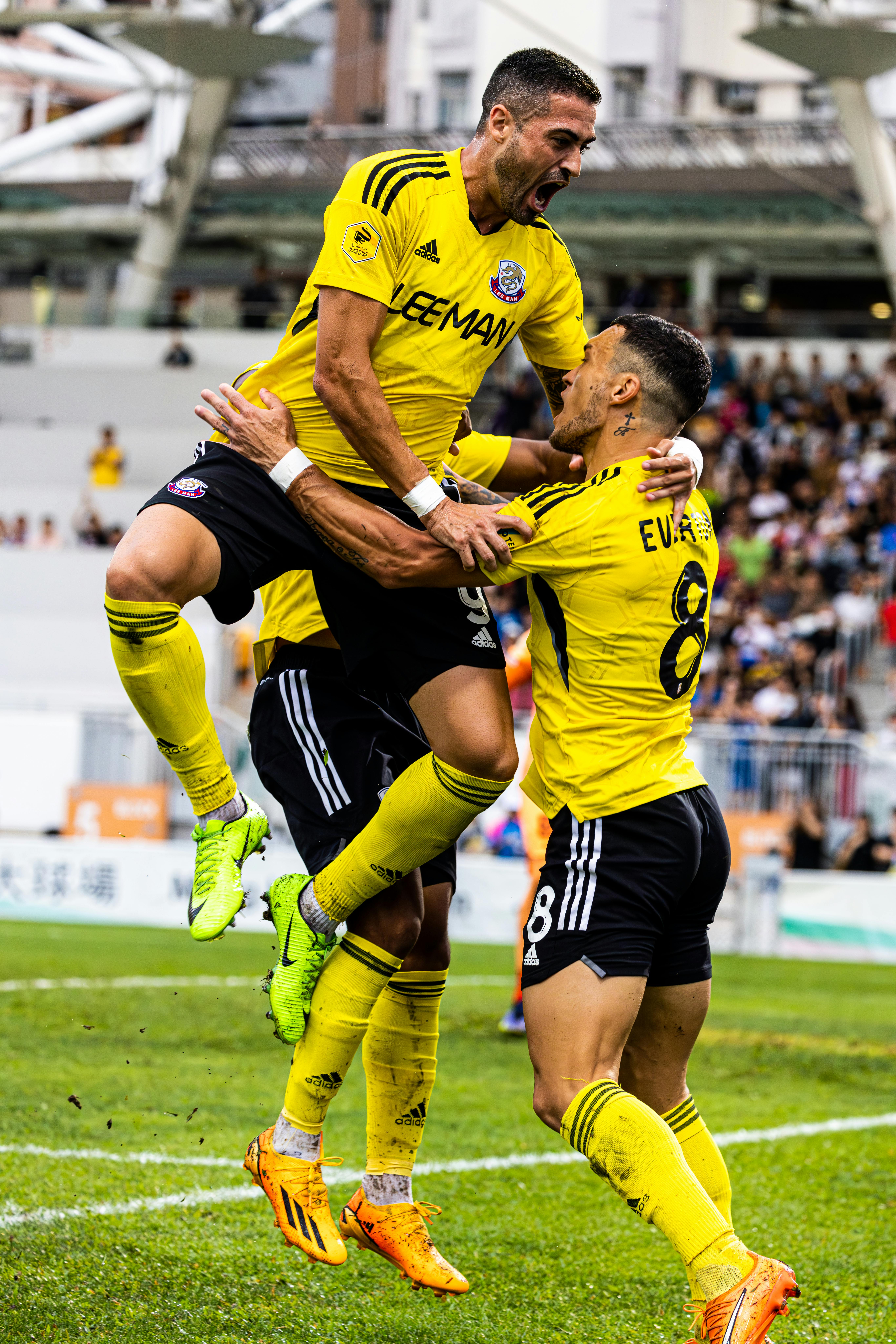 Jugadores celebrando